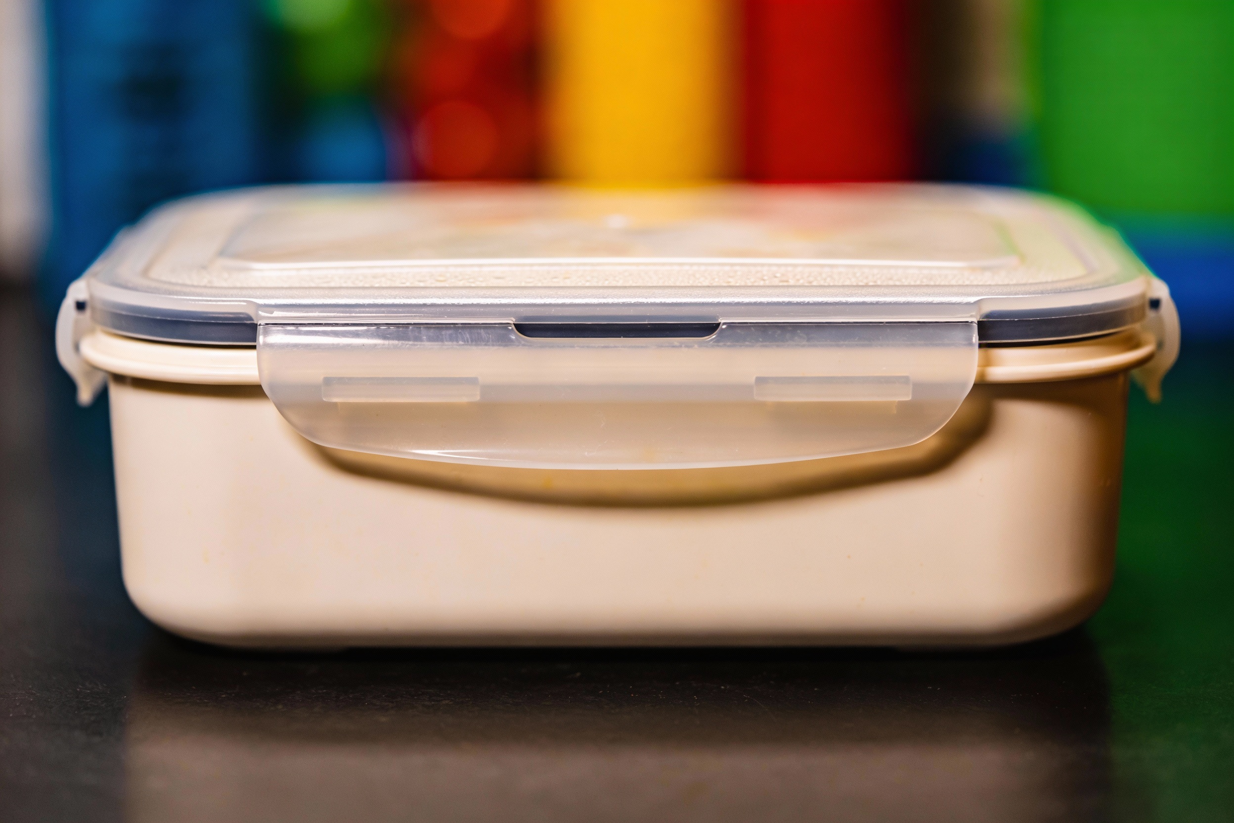 10 Leakproof Lunch Boxes for School & Work That Actually Stop Spills